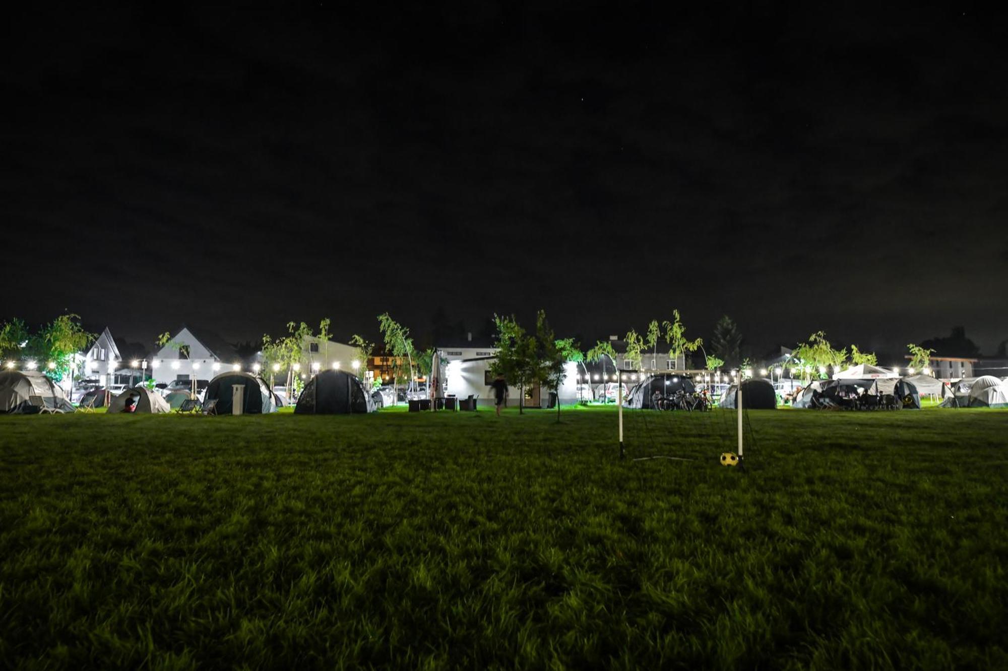 Kempingzator Apartamenty エクステリア 写真