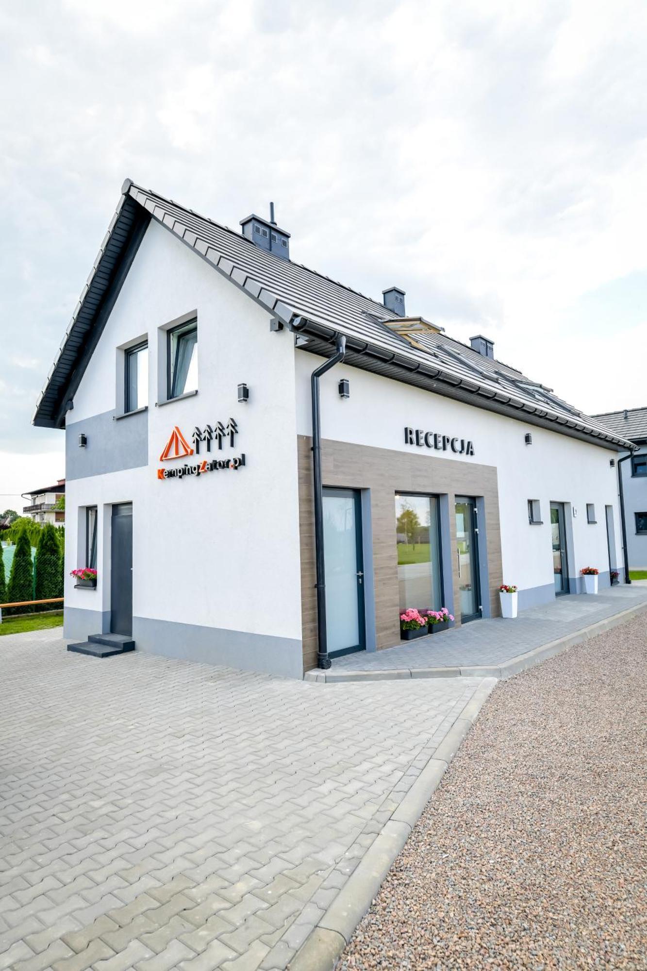 Kempingzator Apartamenty エクステリア 写真