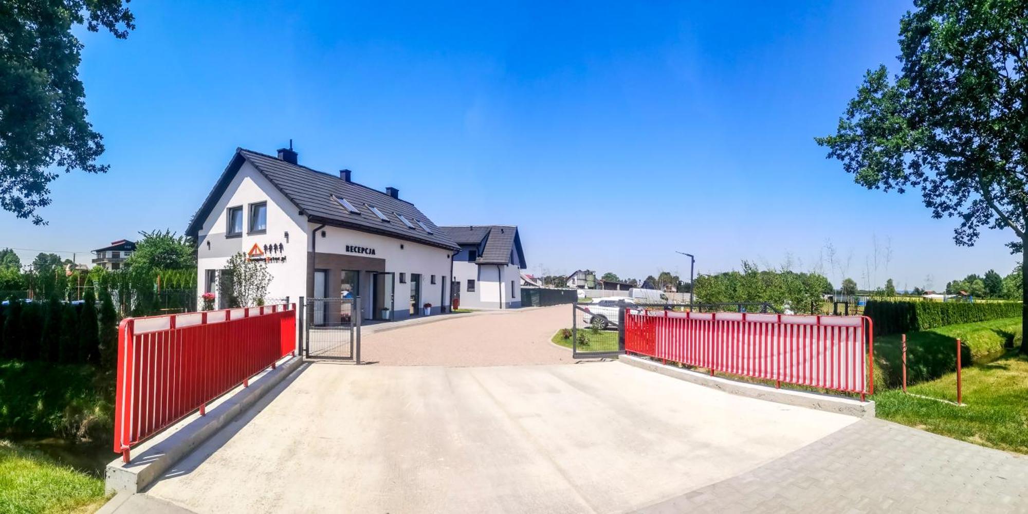 Kempingzator Apartamenty エクステリア 写真